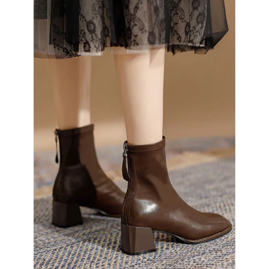 Anna – Fashionable Heeled Boots – Trendy & Sleek